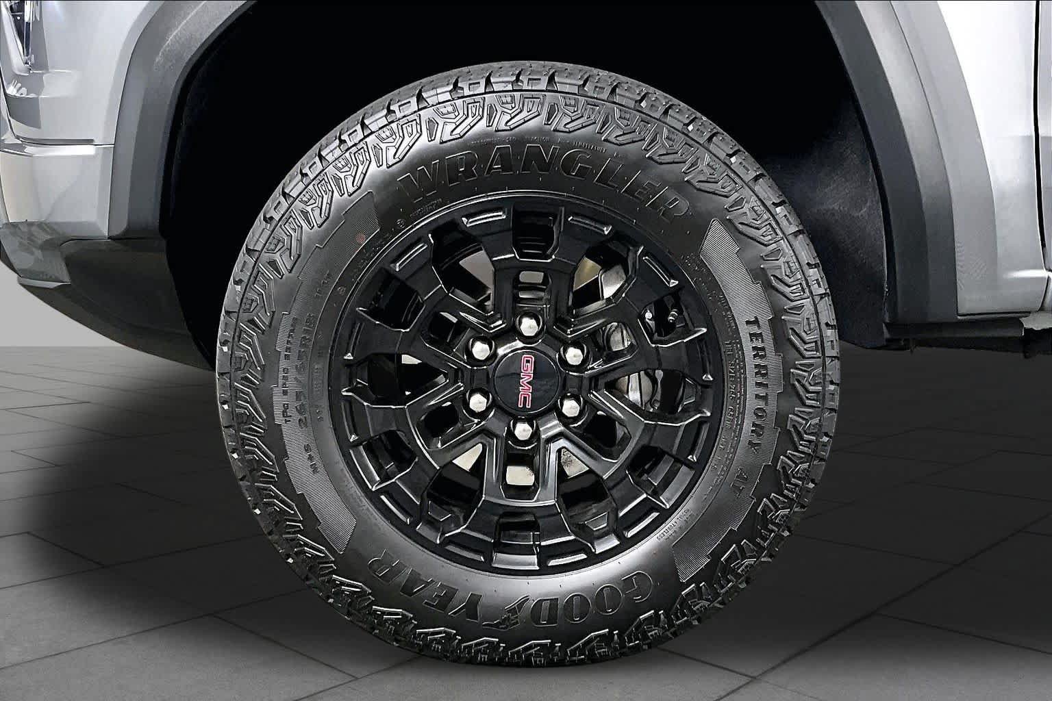 Used 2026 GMC Canyon Elevation w/ Convenience Package RWD image 10
