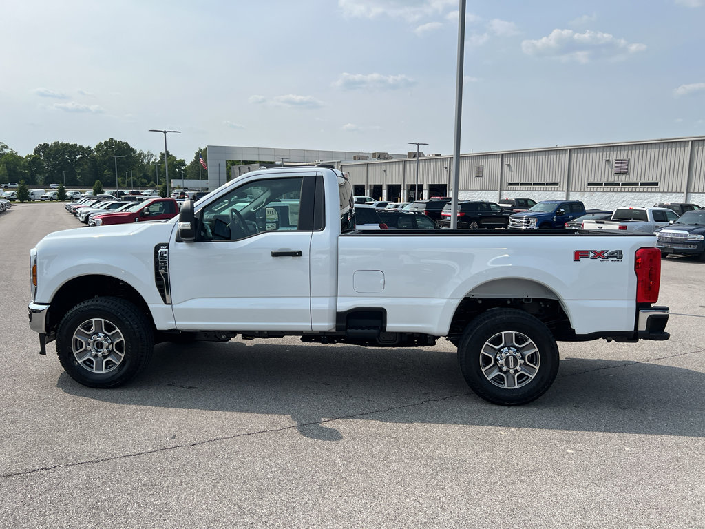 New 2025 Ford F250 XLT image 9
