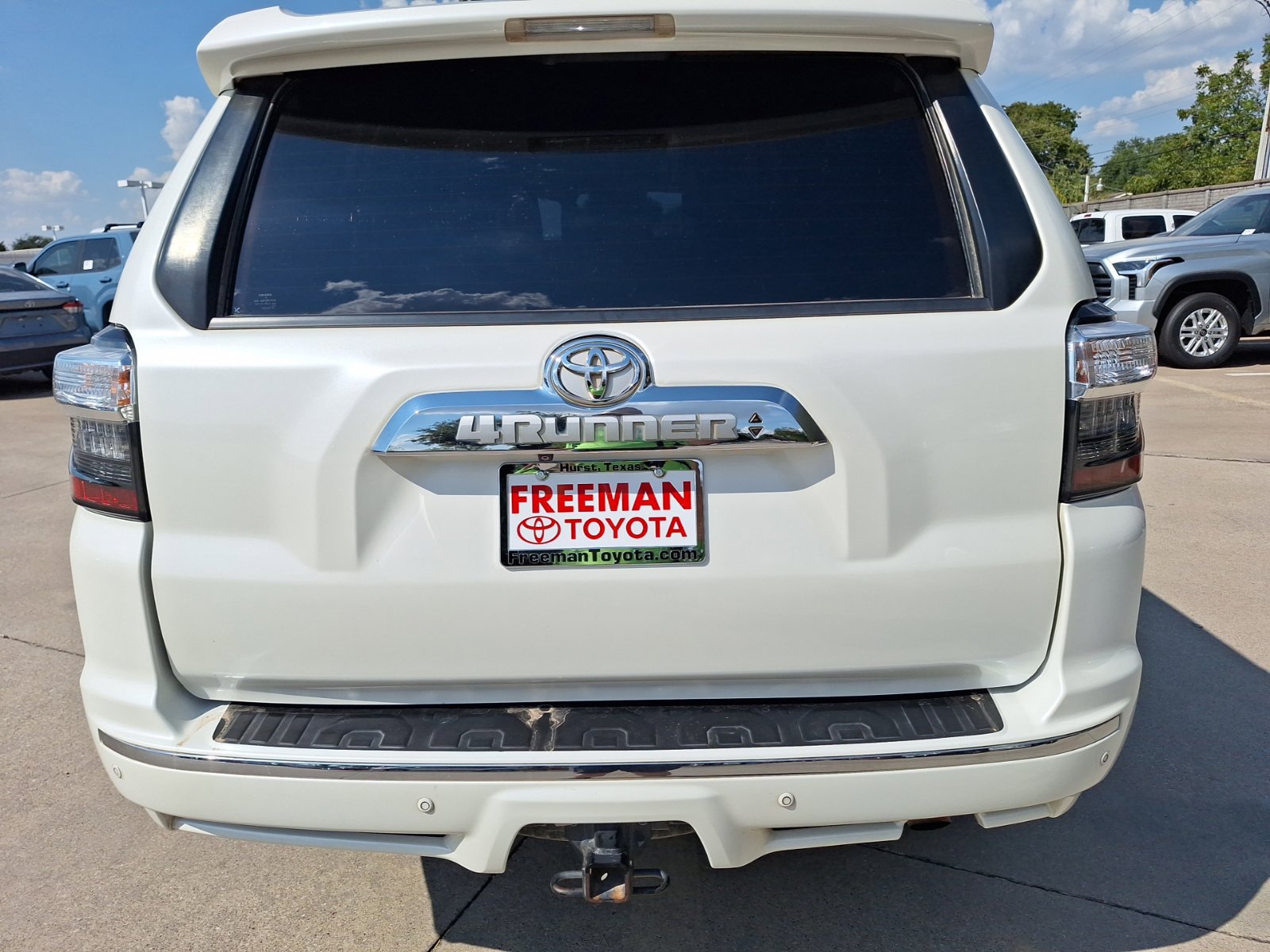 Used 2015 Toyota 4Runner Limited AWD/4WD image 5
