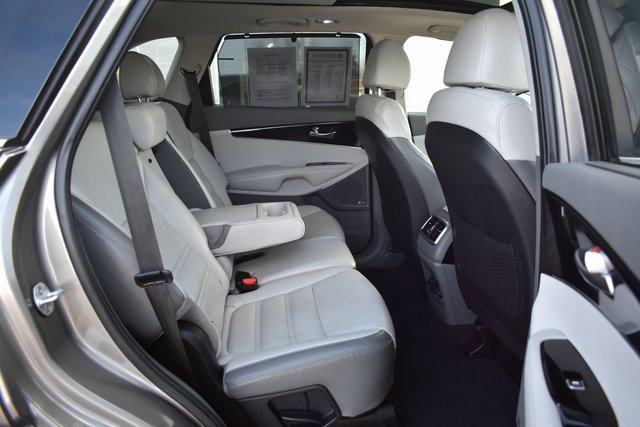 Used 2018 Kia Sorento SX image 45