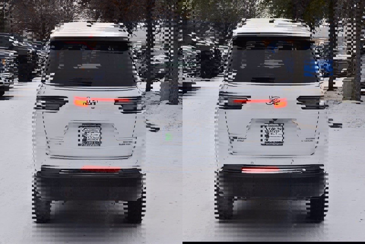 Used 2022 Jeep Grand Cherokee L Limited image 9