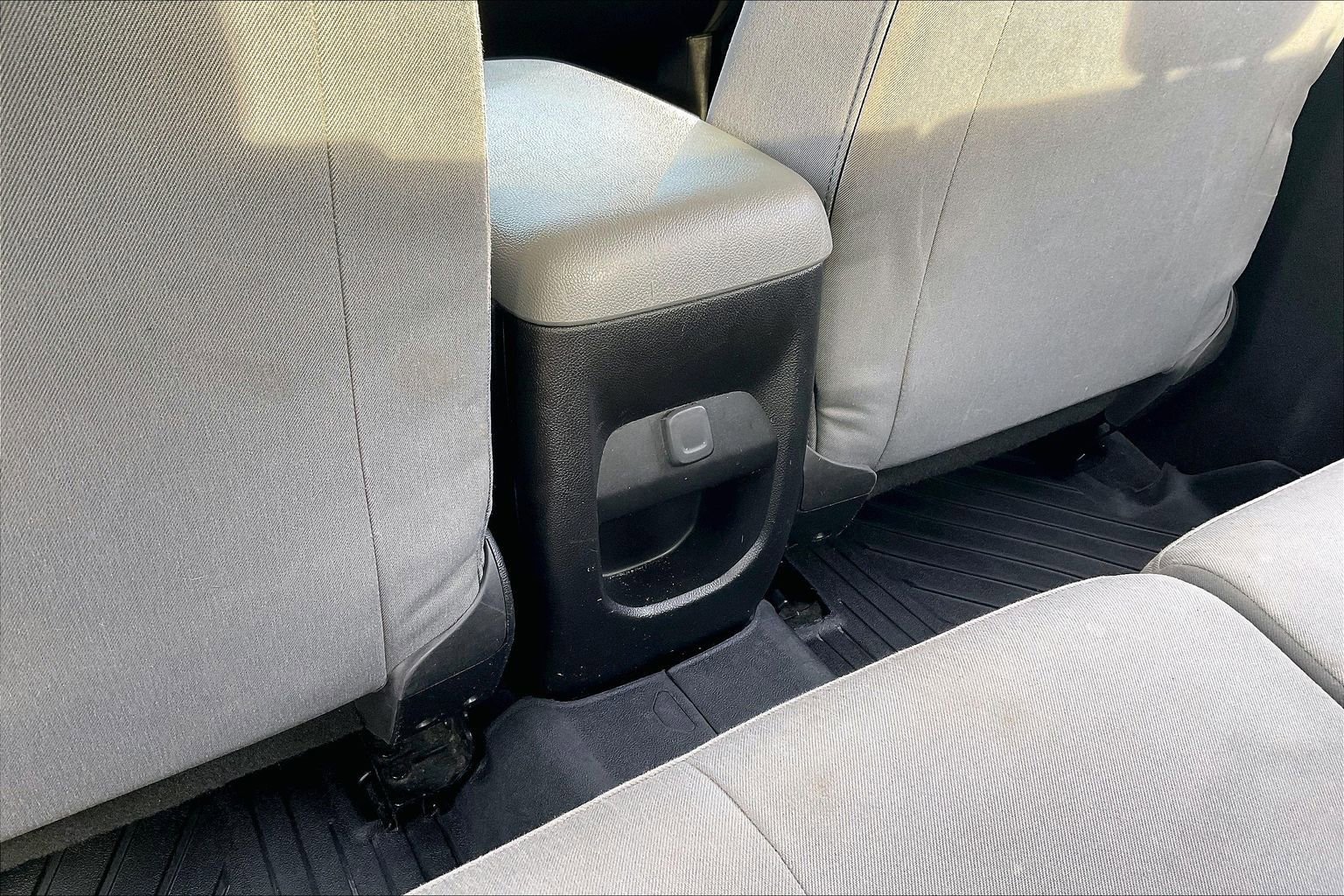 Used 2019 Chevrolet Colorado W/T w/ Custom Special Edition image 23