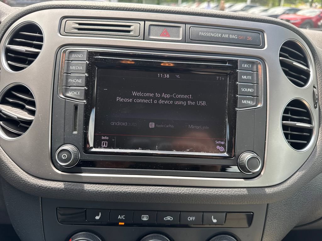 Used 2017 Volkswagen Tiguan S AWD/4WD image 19