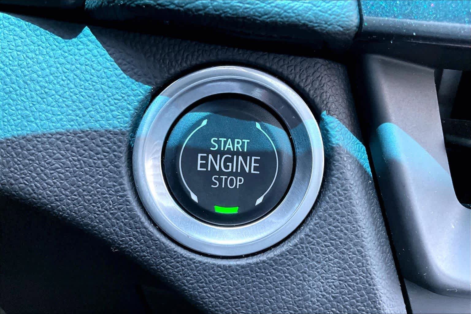 Used 2025 Cadillac CT4 V RWD image 34