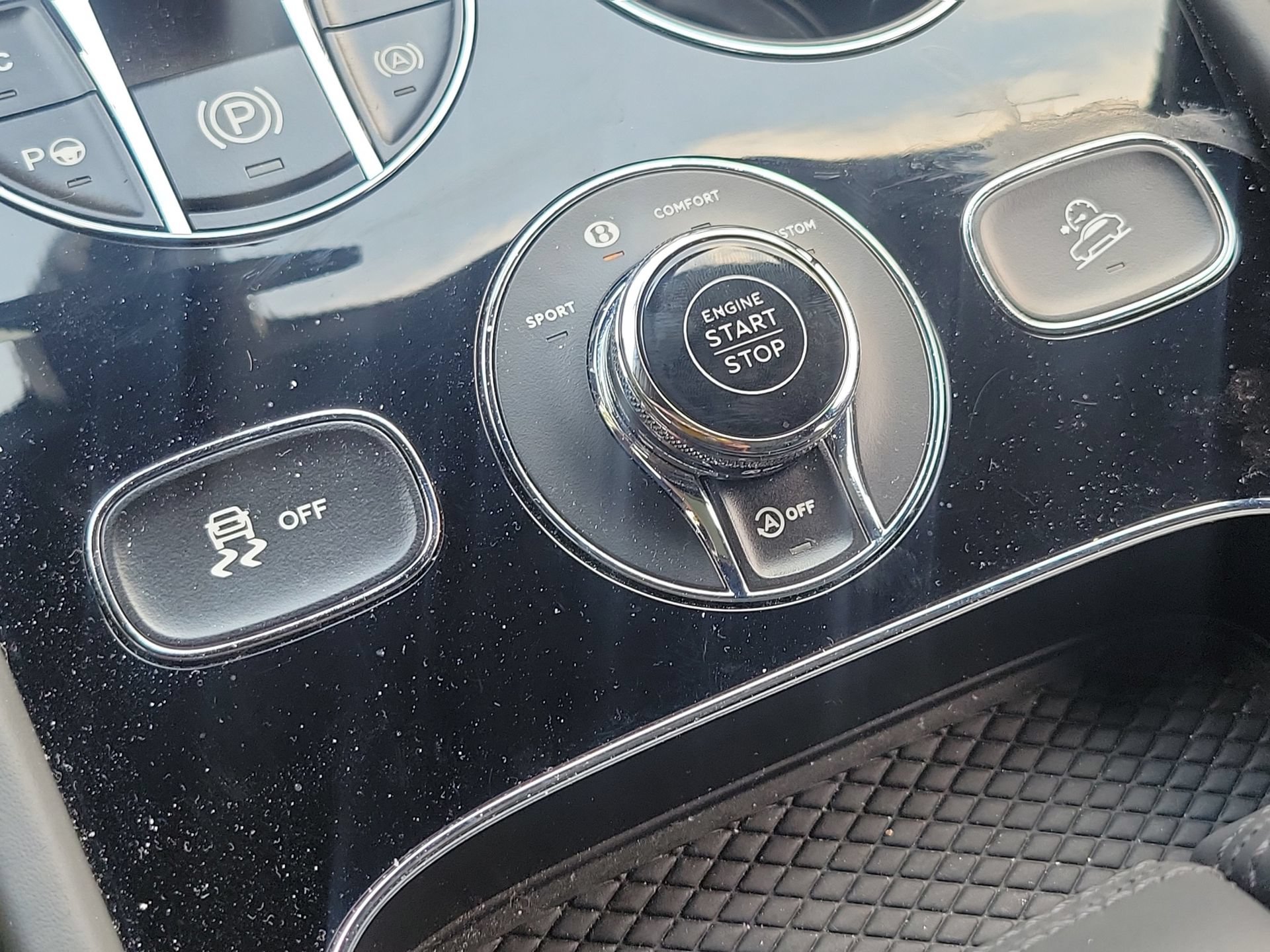Certified 2023 Bentley Bentayga AWD/4WD image 45