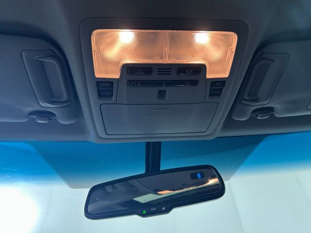 Used 2015 Toyota Camry SE image 25