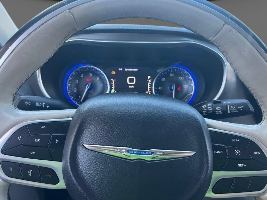 Used 2019 Chrysler Pacifica Limited FWD image 11