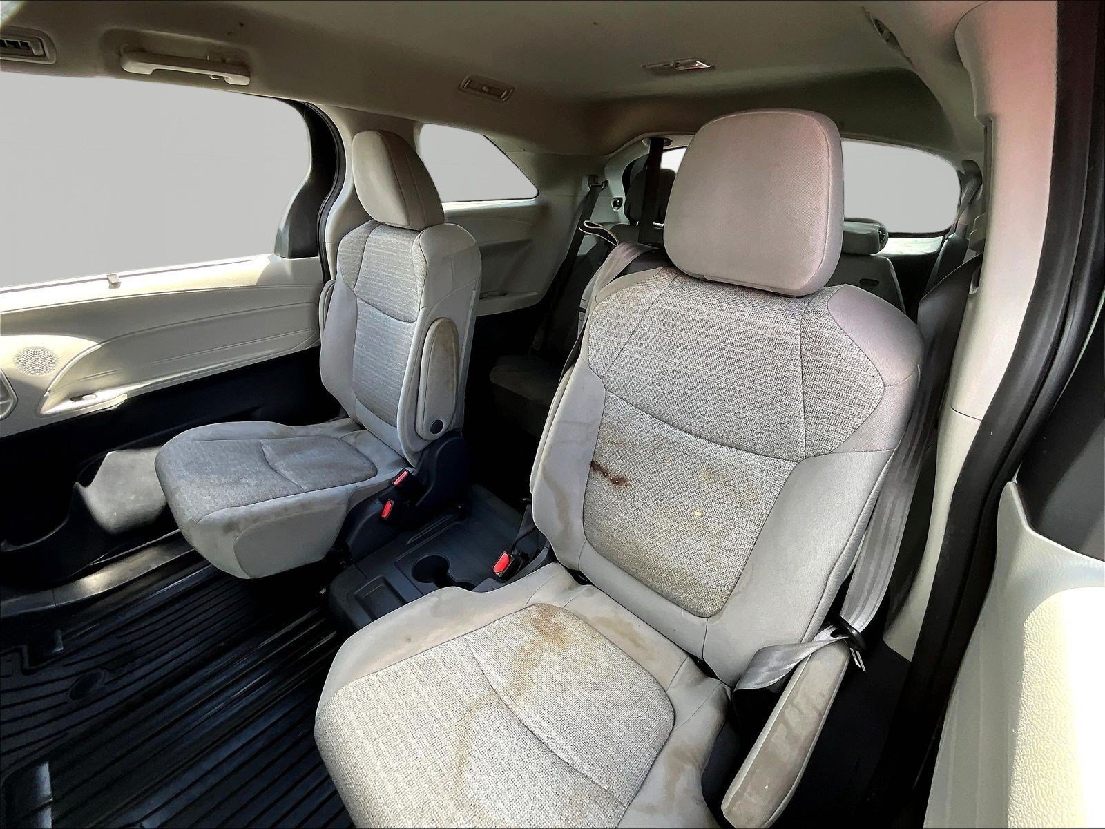 Used 2021 Toyota Sienna LE FWD image 22
