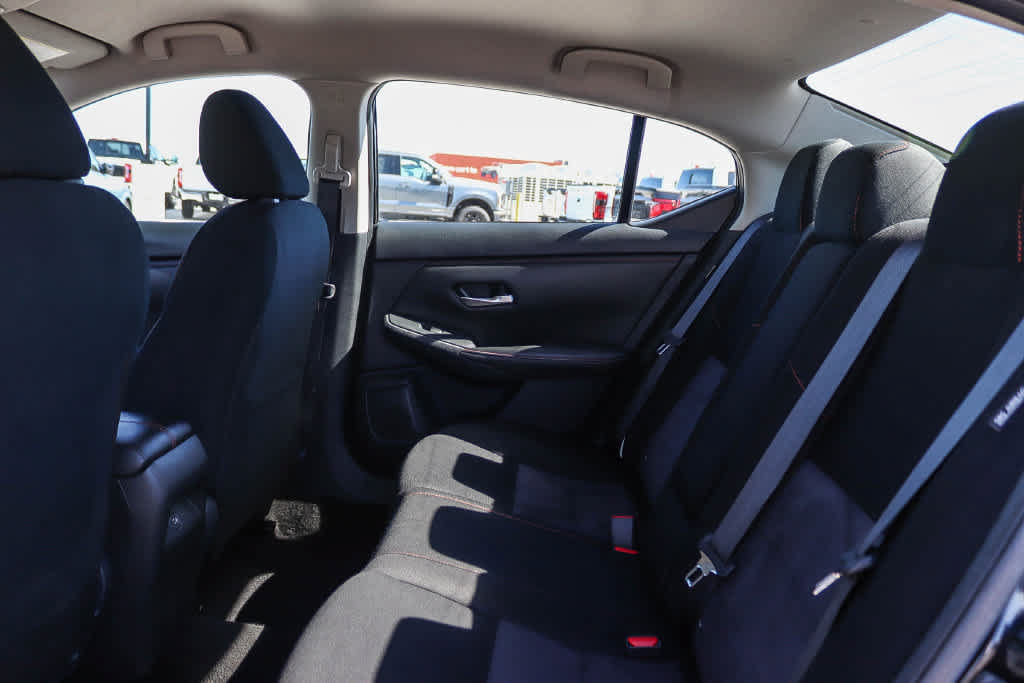Used 2025 Nissan Sentra SR FWD image 18