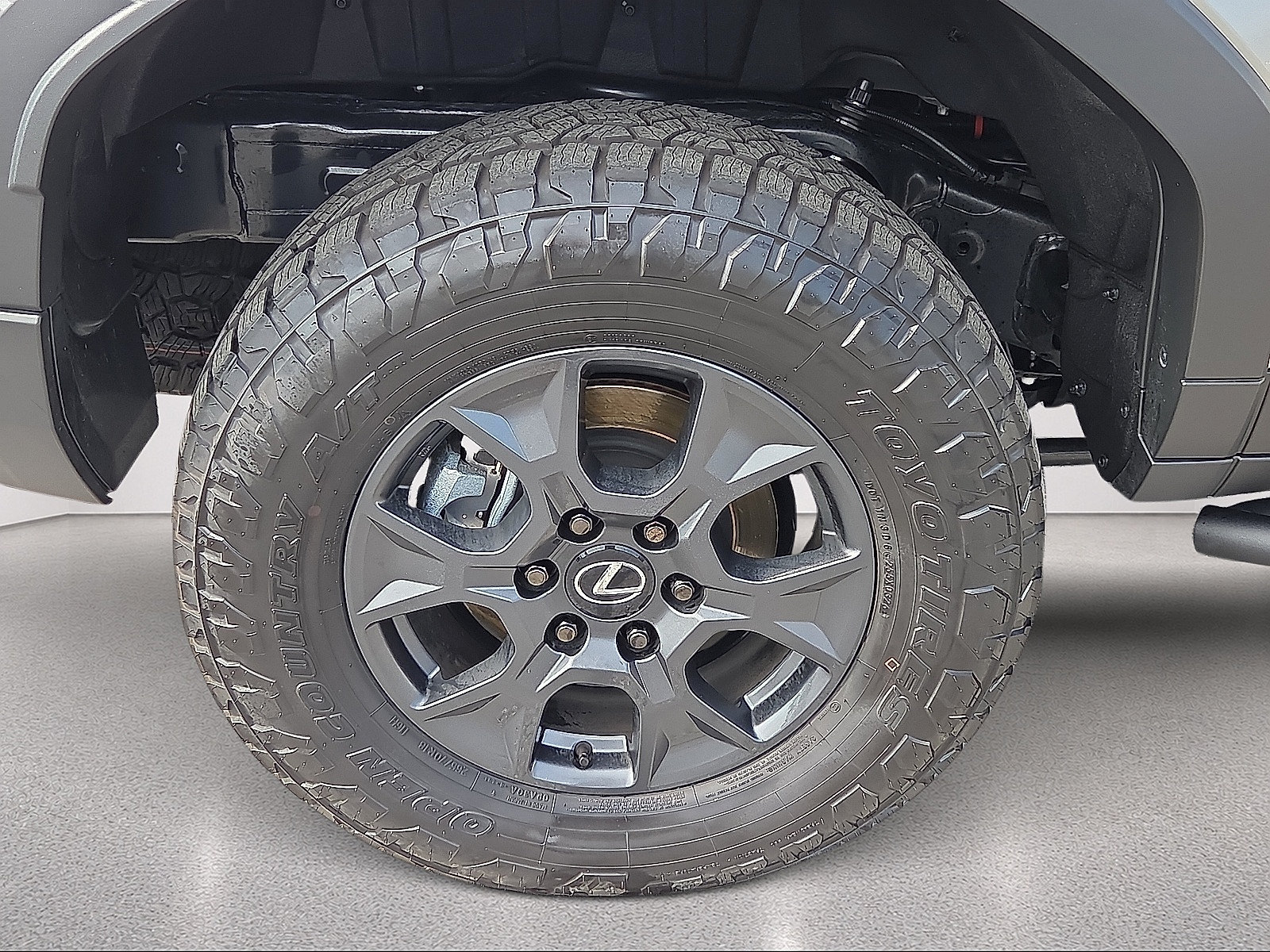 Used 2026 Lexus GX 550 AWD/4WD image 17