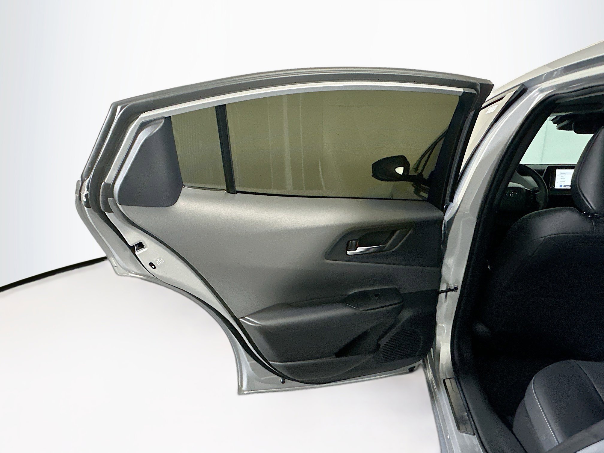 Used 2025 Toyota Prius XLE image 33