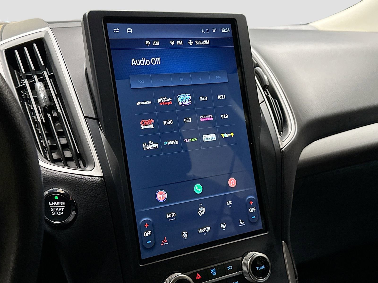 Used 2024 Ford Edge SEL image 17