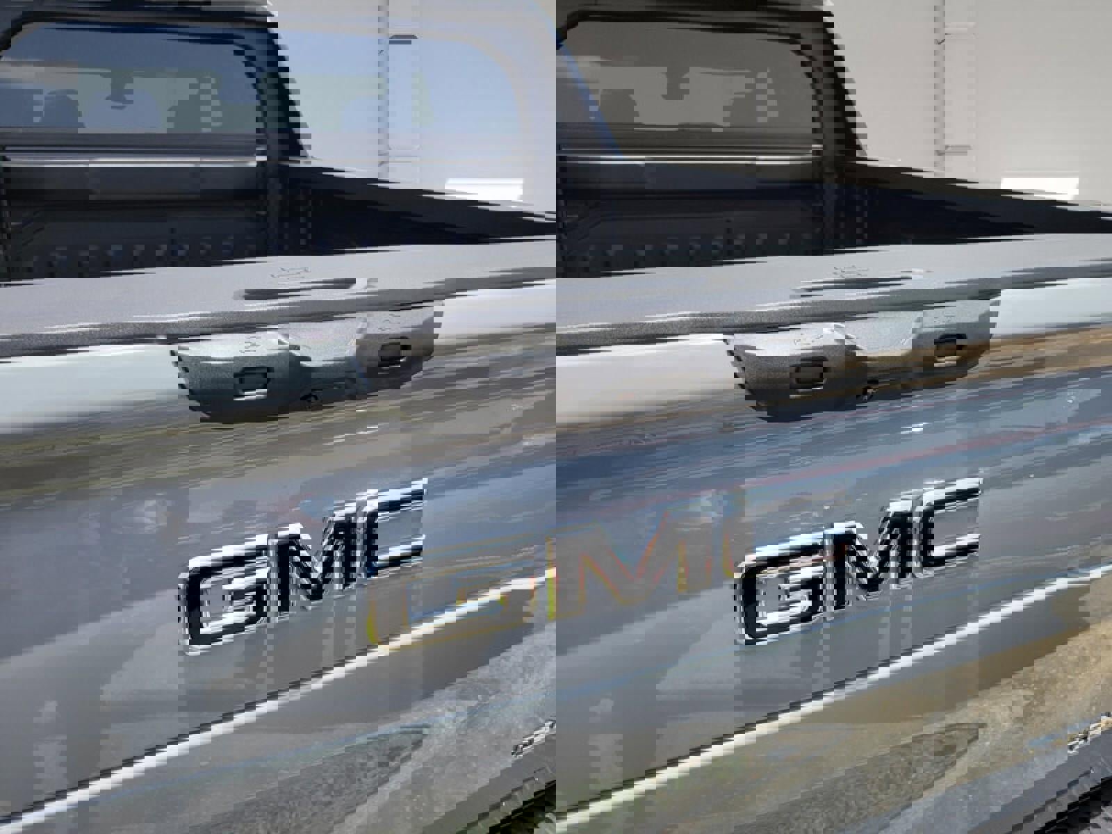 New 2025 GMC Sierra EV Denali image 6