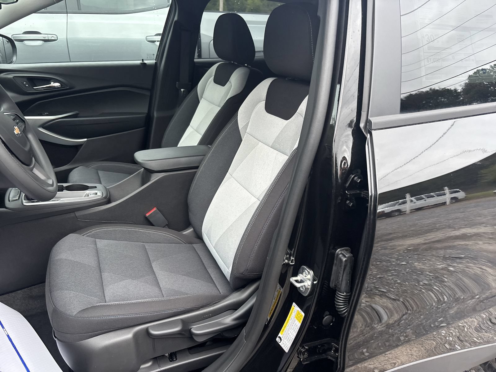 New 2026 Chevrolet Trax LS FWD image 11