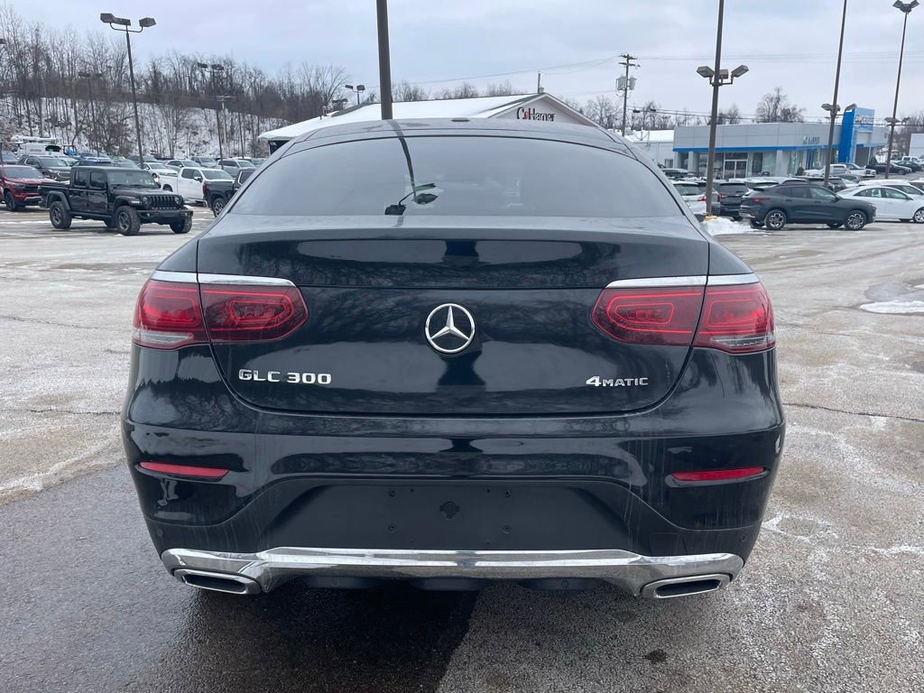 Used 2020 Mercedes-Benz GLC 300 4MATIC Coupe image 4