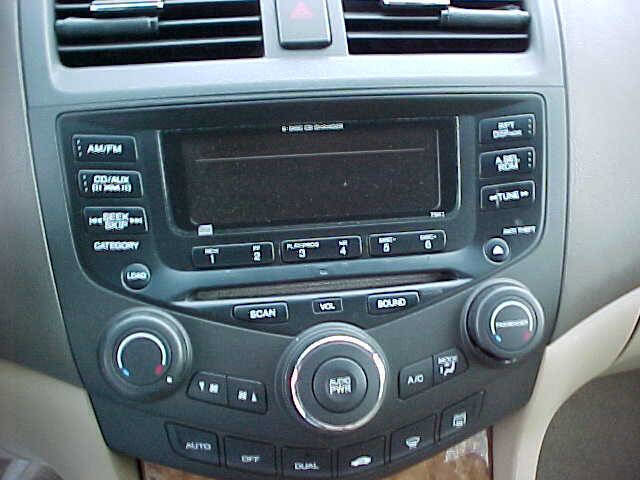 Used 2005 Honda Accord EX image 21
