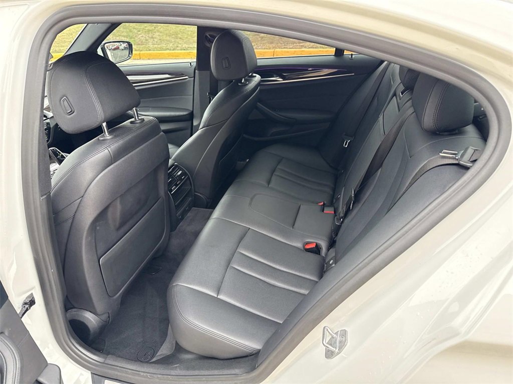 Used 2018 BMW 530i xDrive image 19