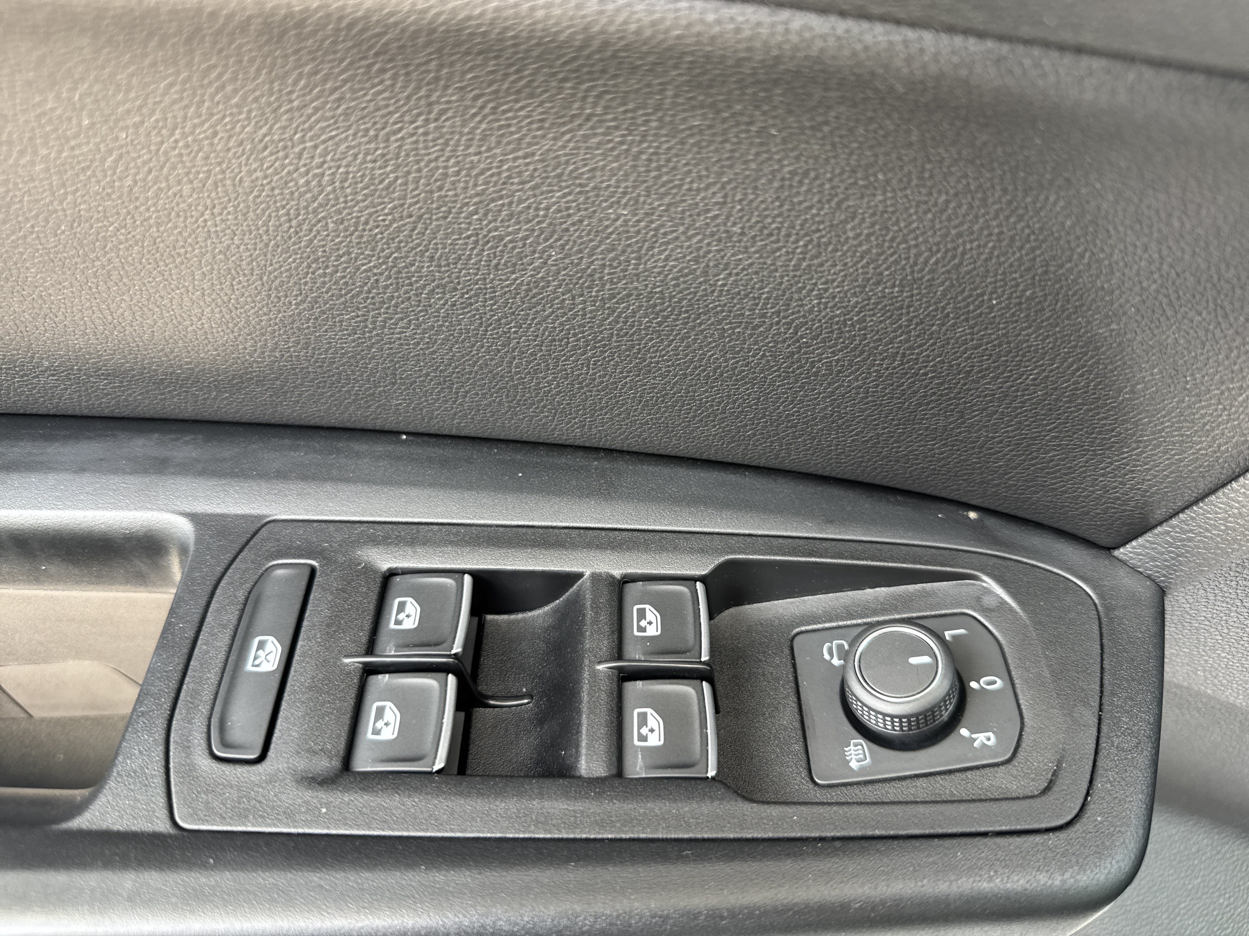 Used 2019 Volkswagen Atlas SEL Premium AWD/4WD image 15