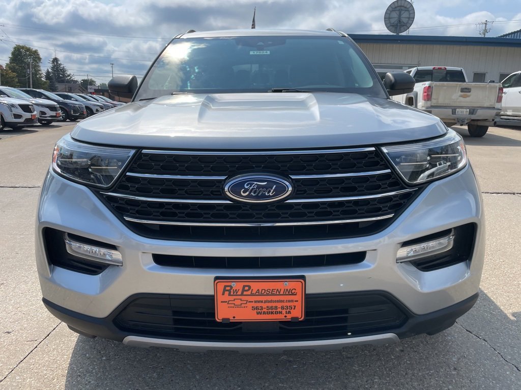 Used 2021 Ford Explorer XLT w/ Equipment Group 202A image 24