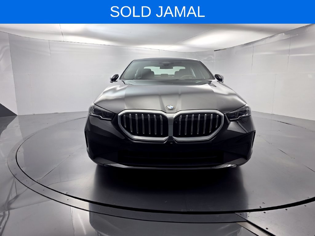 Certified 2024 BMW 530i w/ Premium Package RWD image 2