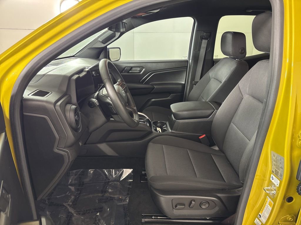 Used 2023 Chevrolet Colorado Trail Boss w/ Technology Package image 25