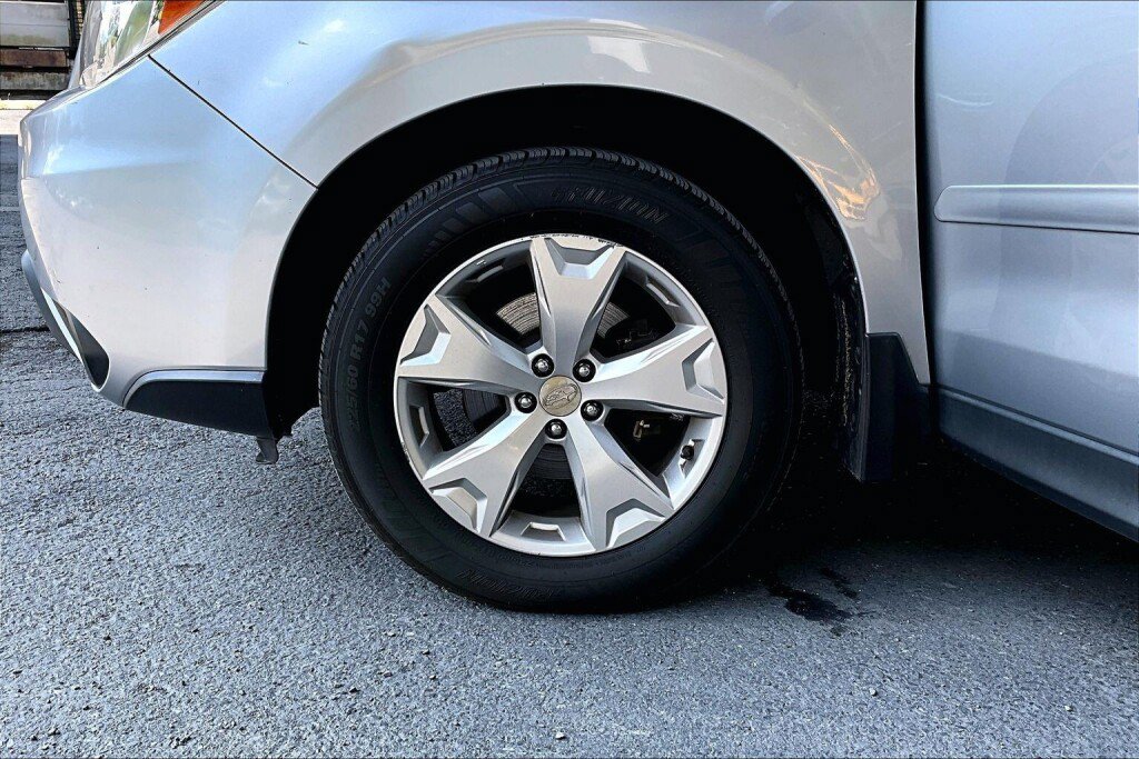 Used 2015 Subaru Forester 2.5i Limited w/ Protection Package #2 AWD/4WD image 17