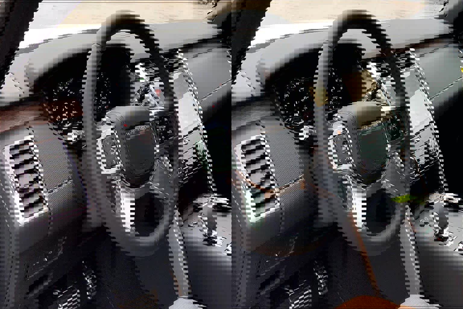 New 2026 Land Rover Discovery Dynamic SE image 8