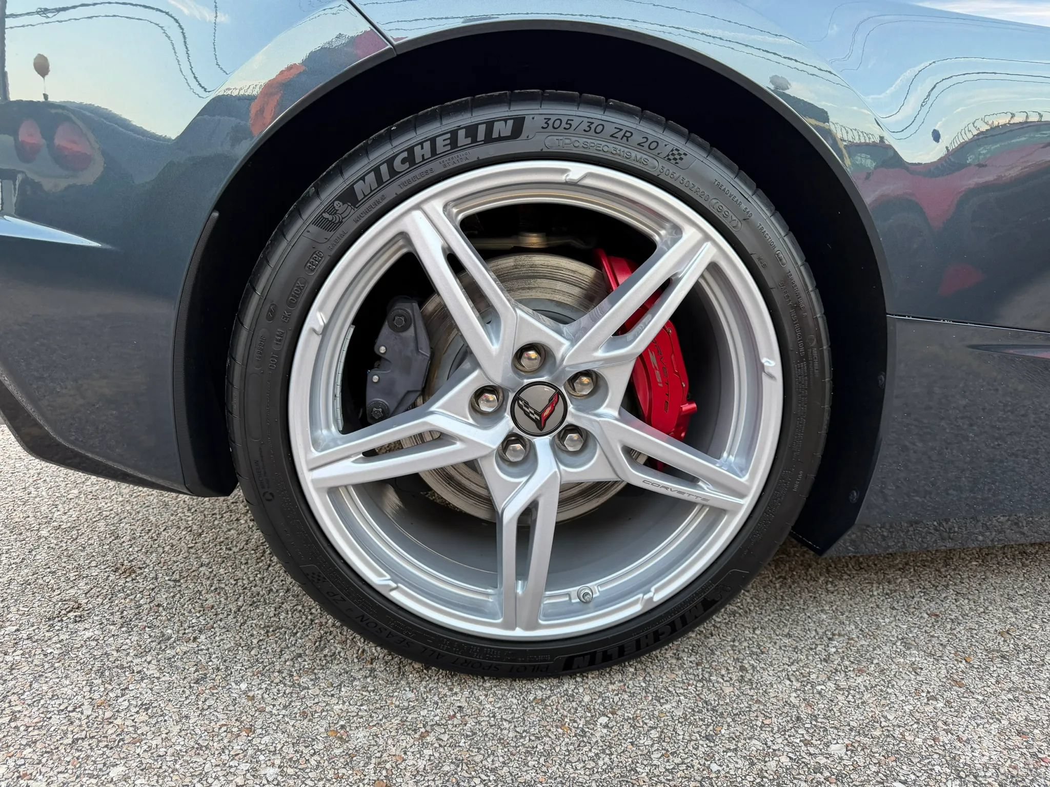 Used 2020 Chevrolet Corvette Stingray Preferred Cpe w/ 2LT Preferred Equipment Group RWD image 16