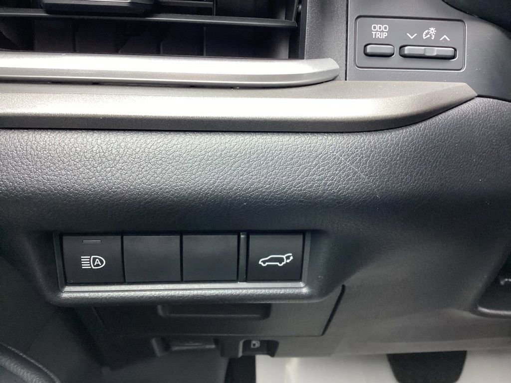 Used 2025 Toyota Grand Highlander AWD image 26