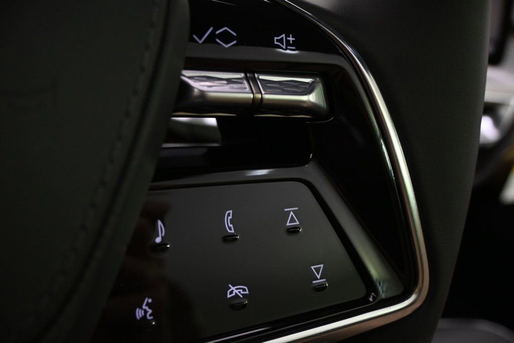 New 2025 Cadillac Lyriq Sport w/ Nappa Leather Package AWD/4WD image 31