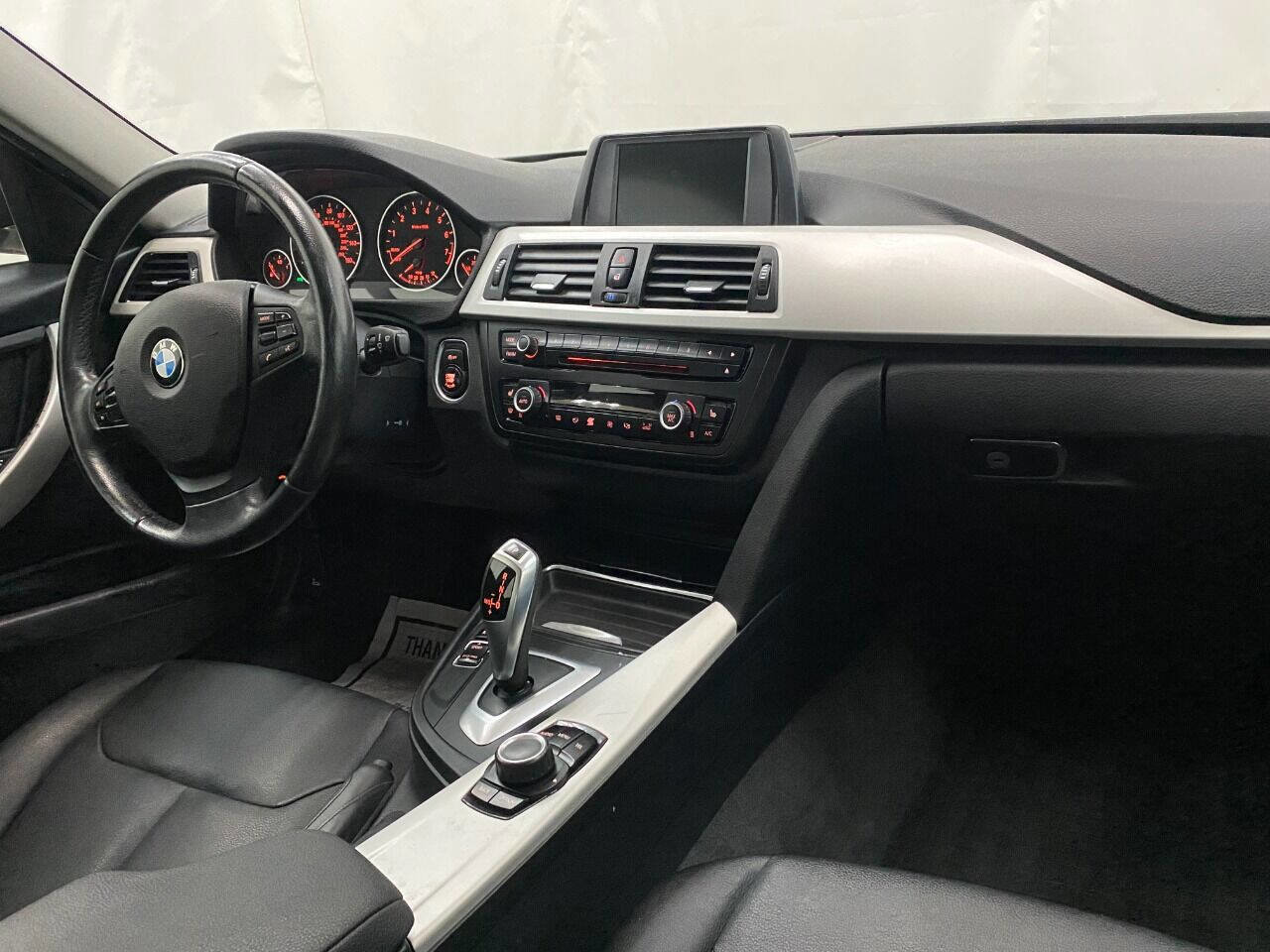 Used 2014 BMW 320i xDrive Sedan AWD/4WD image 11