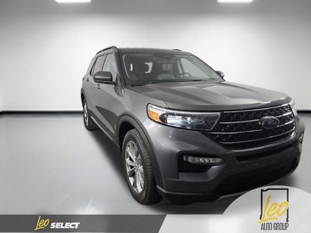 Used 2023 Ford Explorer XLT w/ Equipment Group 202A AWD/4WD image 4