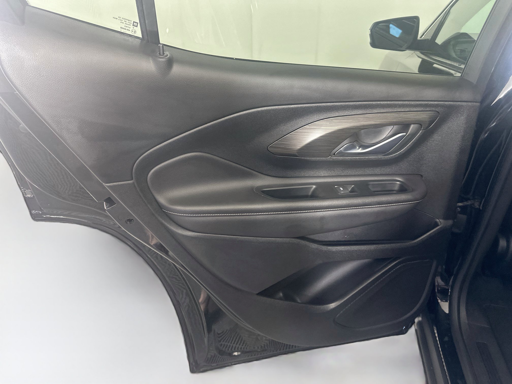 Used 2022 GMC Terrain SLE FWD image 25