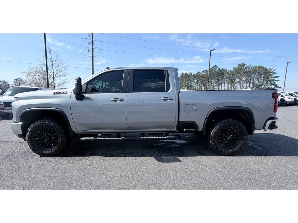 Used 2024 Chevrolet Silverado 2500 LT image 5