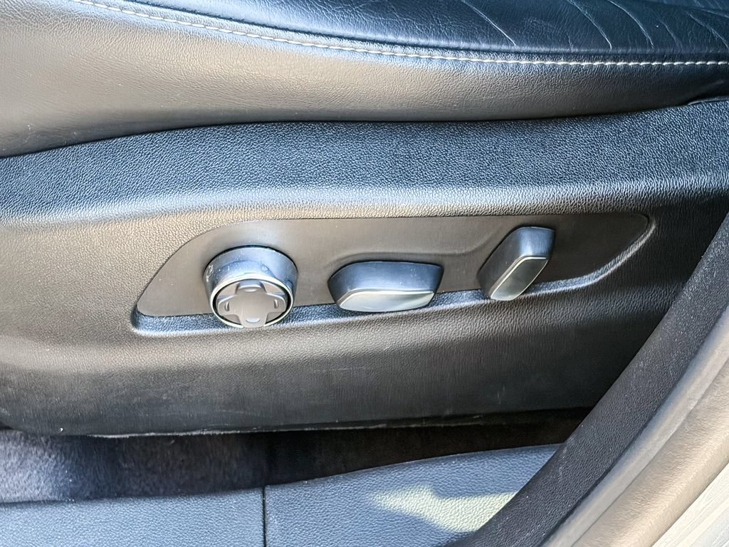 Certified 2024 Cadillac XT4 Premium Luxury FWD image 40