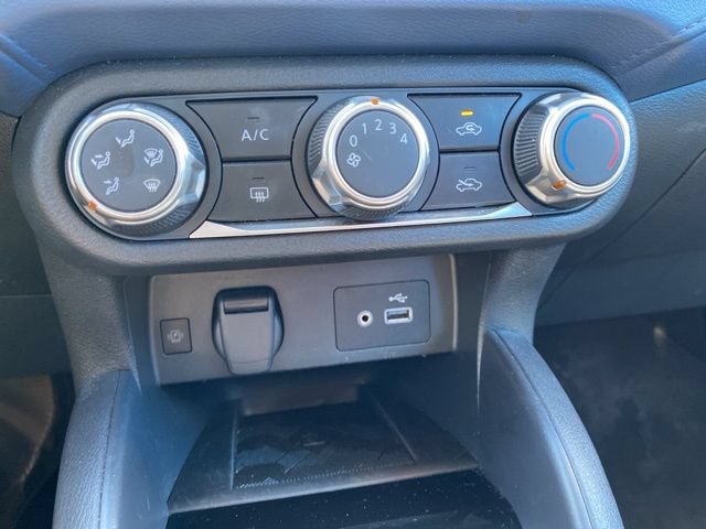 Used 2025 Nissan Versa SV FWD image 23