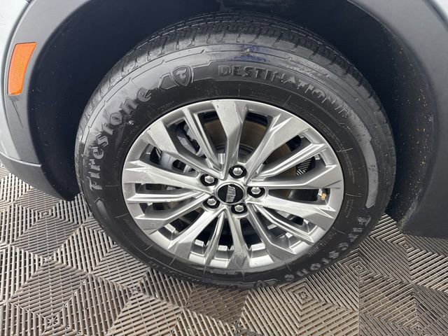 Used 2024 Cadillac XT4 Premium Luxury image 31