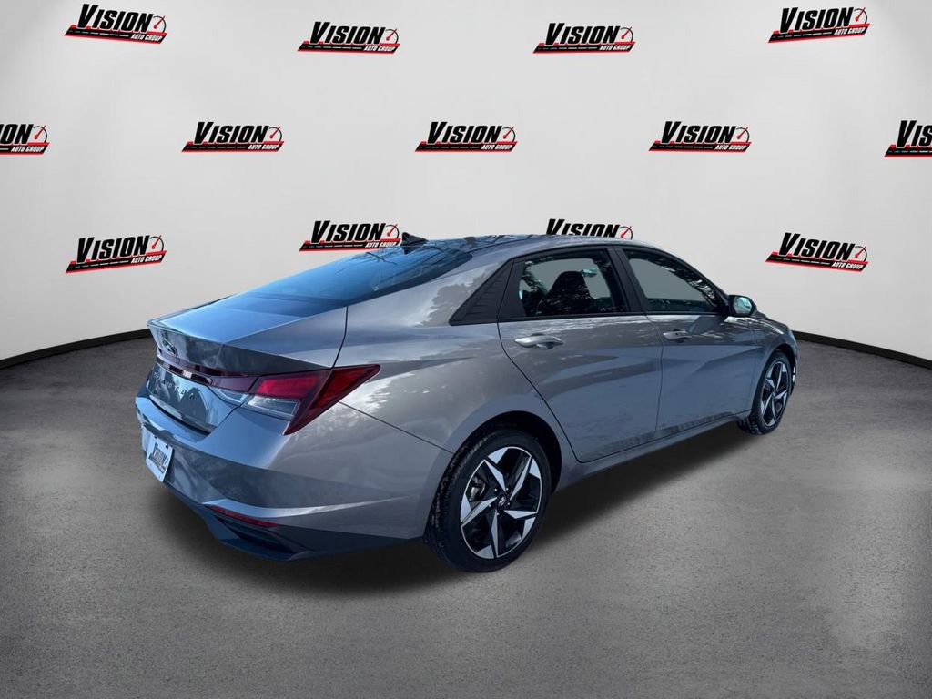 Certified 2023 Hyundai Elantra SEL w/ Convenience Package image 5