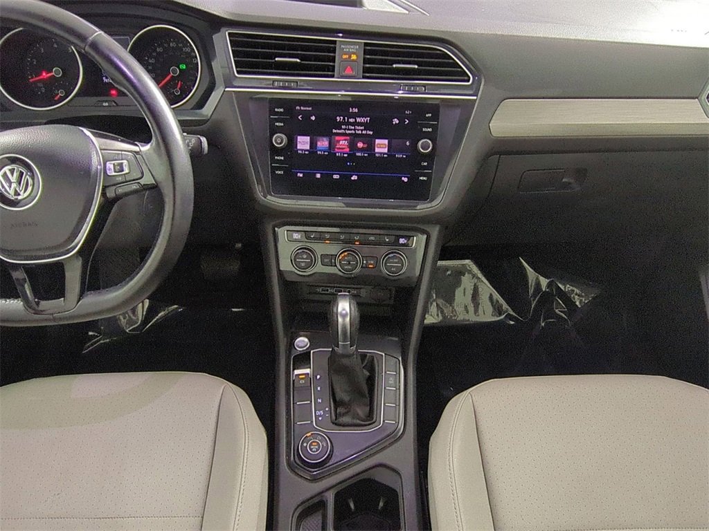 Used 2019 Volkswagen Tiguan SE w/ Panoramic Sunroof Package image 20