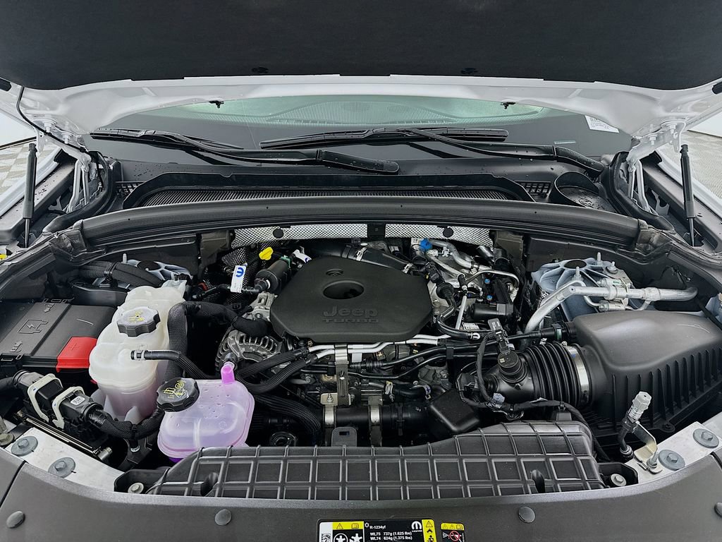 New 2026 Jeep Grand Cherokee Altitude AWD/4WD image 18