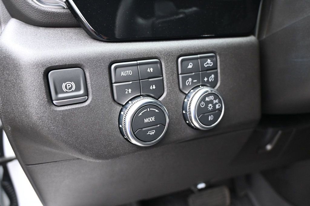Used 2025 GMC Sierra 1500 Elevation w/ Elevation Premium Package image 17