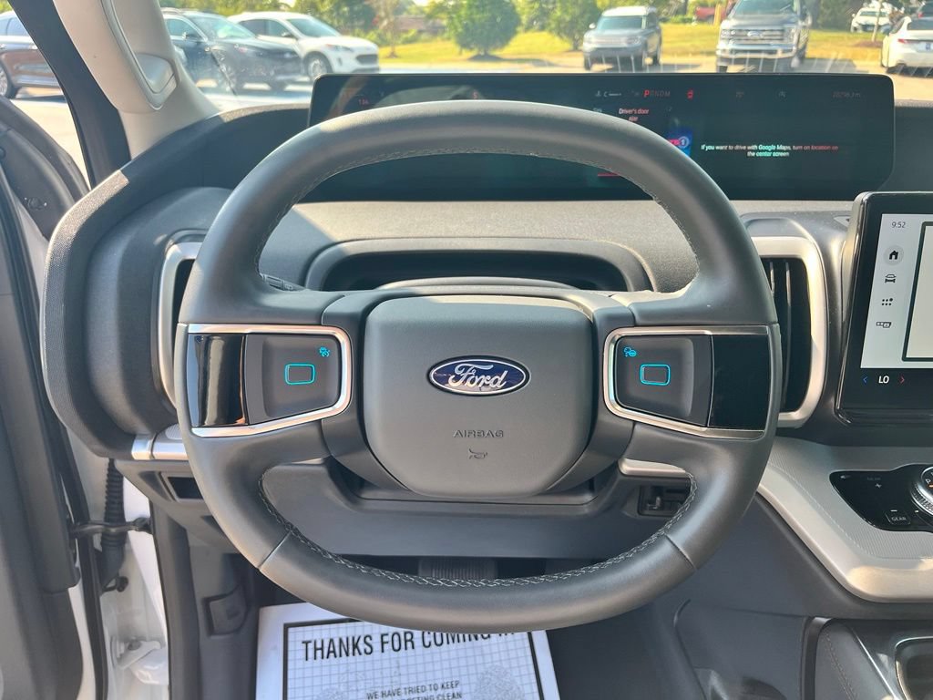 Used 2025 Ford Expedition Active RWD image 15