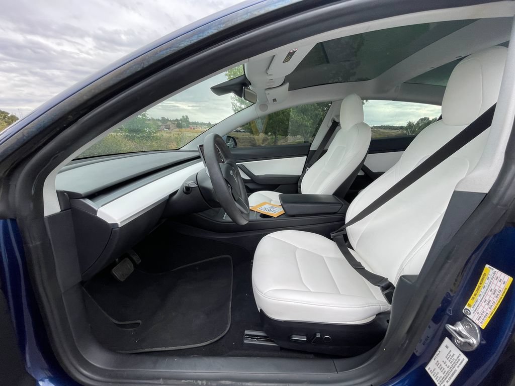 Used 2021 Tesla Model 3 Long Range AWD/4WD image 3