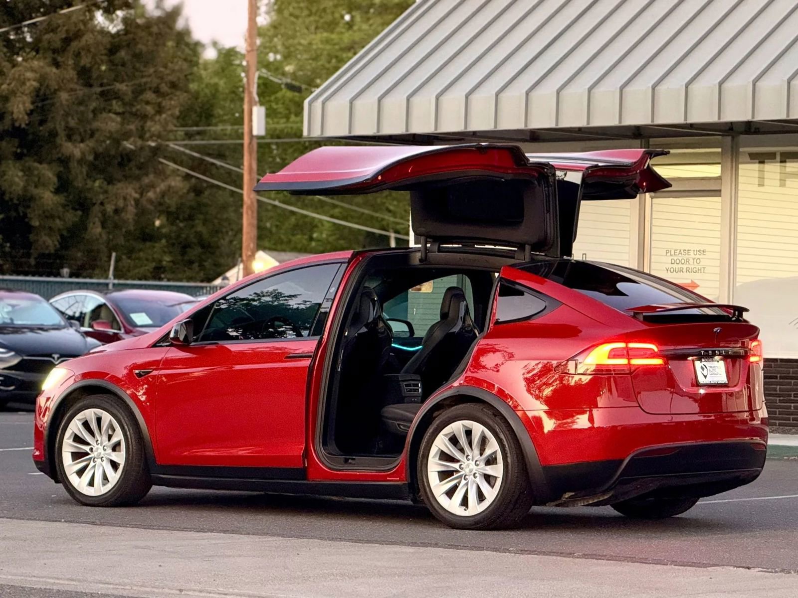 Used 2016 Tesla Model X 75D image 7