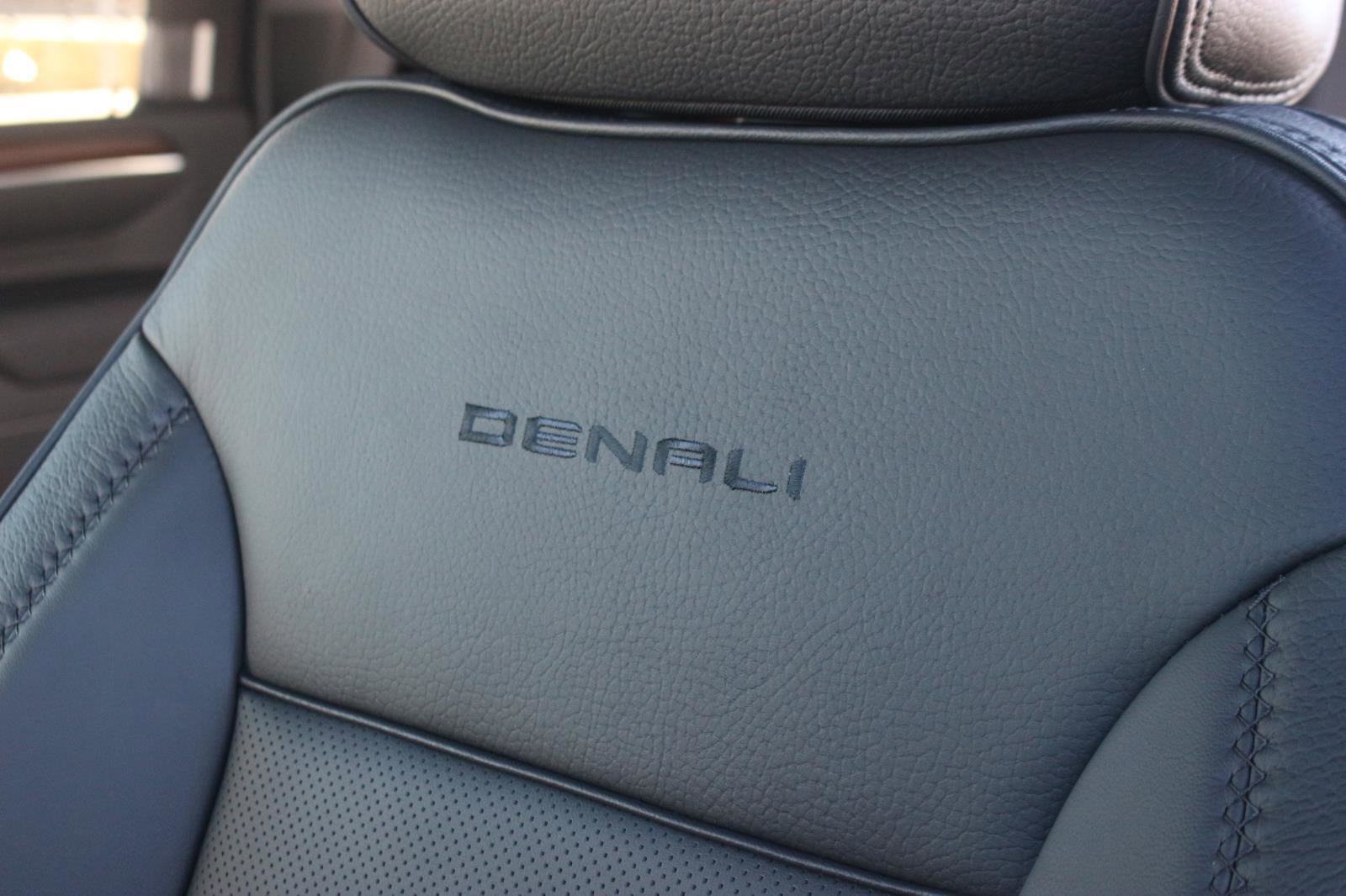 New 2026 GMC Sierra 2500 Denali w/ Denali Reserve Package image 14