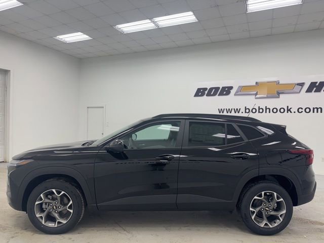 New 2026 Chevrolet Trax LT w/ Driver Confidence Package image 8