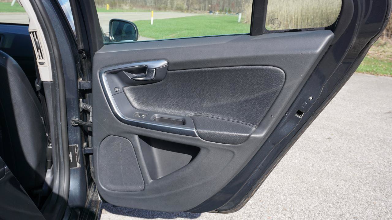 Used 2014 Volvo S60 T5 FWD image 26