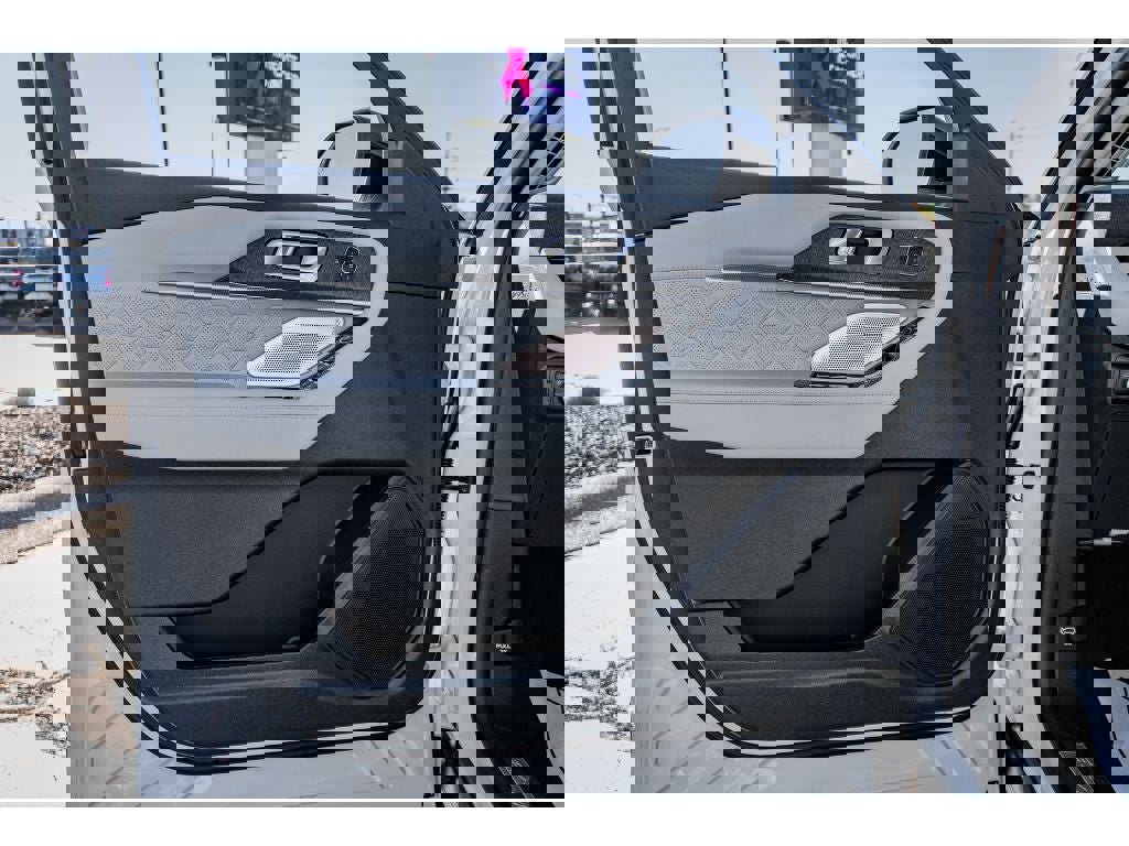 New 2026 Ford Explorer Platinum image 6