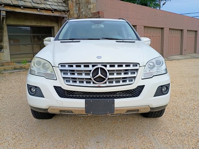 Used 2009 Mercedes-Benz ML 320 BlueTEC 4MATIC image 3