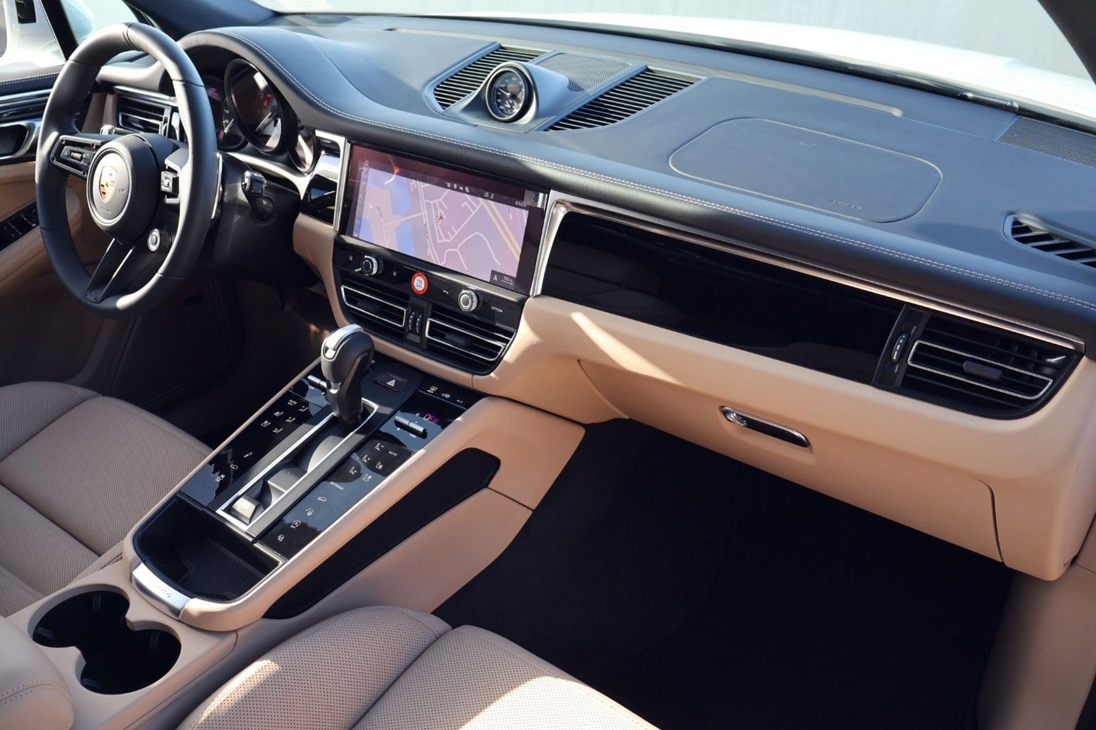 New 2026 Porsche Macan S image 25